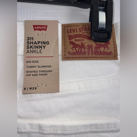 Levi’s 311 Shaping Zipper Skinny Jeans - Picture 9 of 12
